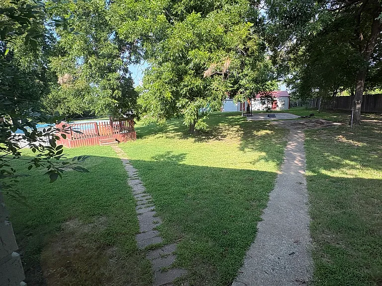 107 Hillside Ln — Photo 21