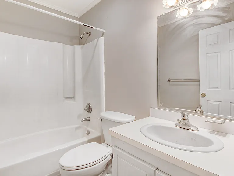 303 Wanda Dr — Photo 15