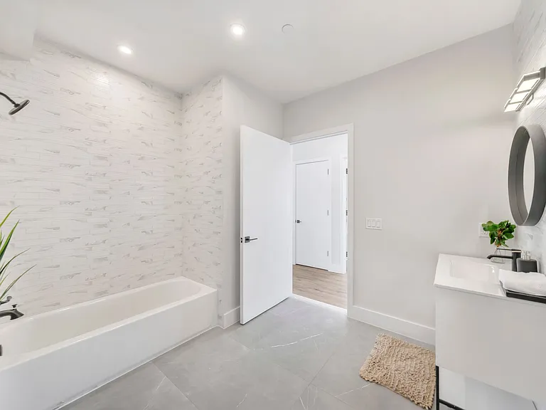 Gateway Haus — Photo 17