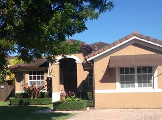 15611 SW 39th Ter, Miami, FL 33185