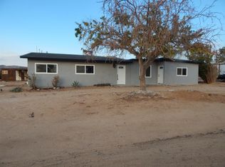 10523 Chipmunk Rd, Apple Valley, CA 92308