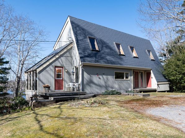13576 Peggys Cove Rd, Upper Tantallon, NS B3Z 2J2