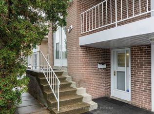 37 Northey Dr #LL-C12, Toronto, ON M2L 2S8