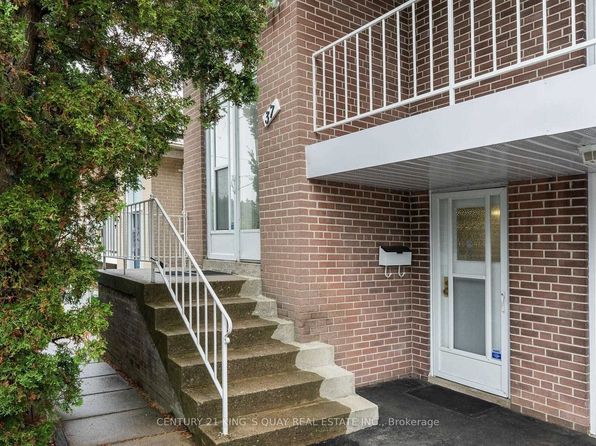 37 Northey Dr #LL-C12, Toronto, ON M2L 2S8