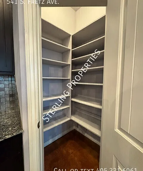 541 S Fretz Ave — Photo 6