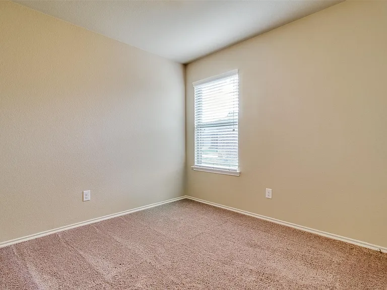 1512 Wild Rye Cir — Photo 5