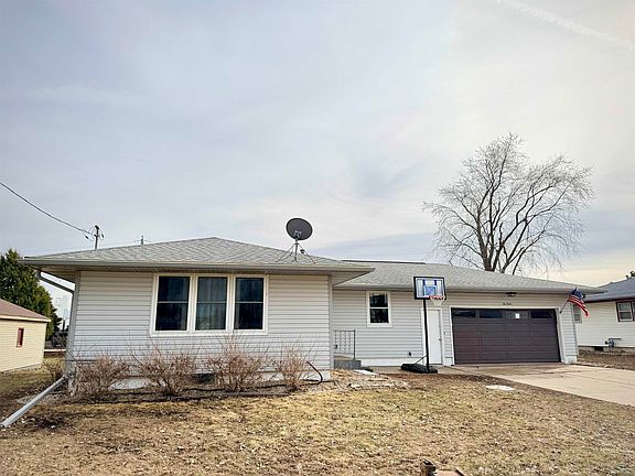 2nd image of 1012 E 4th St