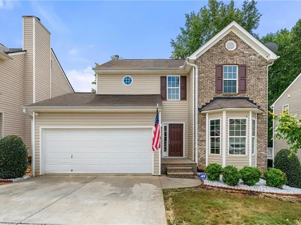 304 Greystone Pkwy, Hiram, GA 30141