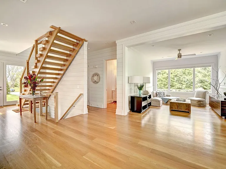 82 Harbor Dr — Photo 10