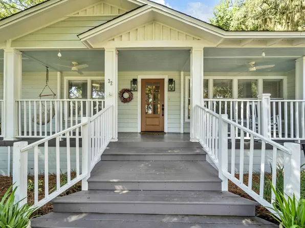 32 Bay Dr SE, Fort Walton Beach, FL 32548