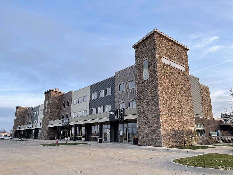 1st image of 565 Cameron Way APT 305
