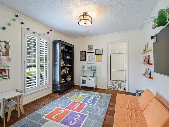 3rd image of 3505 Colbath Dr