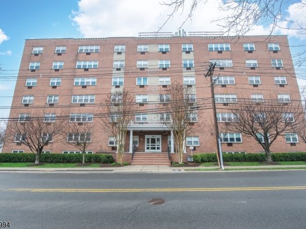 465 Valley St #3M