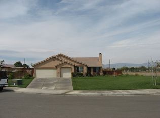 18922 Palomino Ct, Bloomington, CA 92316