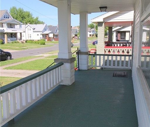 5th image of 9808 Parkview Ave