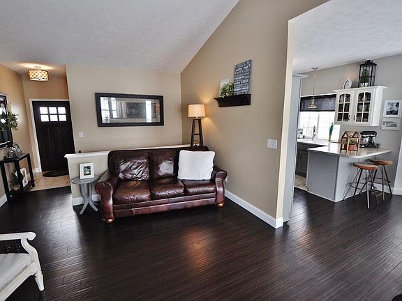 5th image of 1720 Vavrina Ln