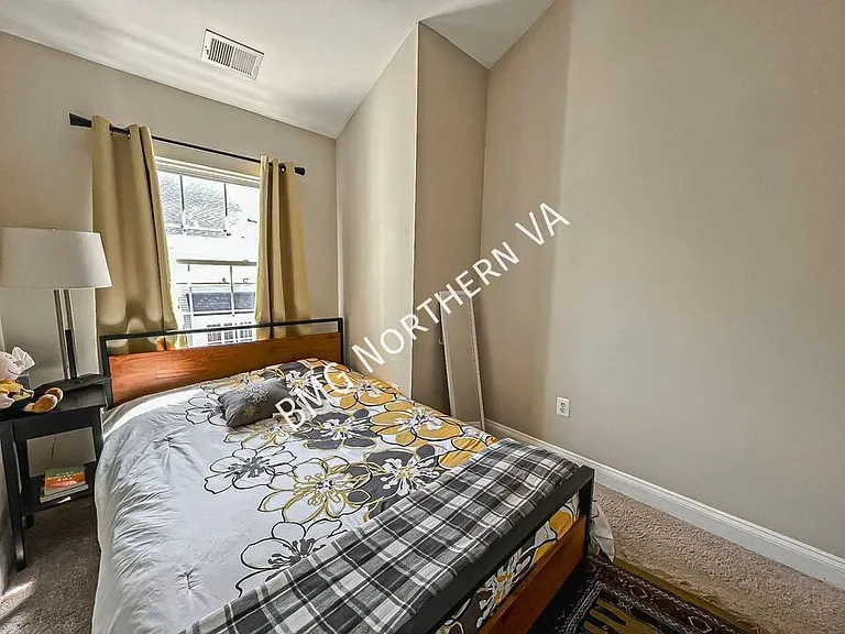 110 Cahill Dr — Photo 16