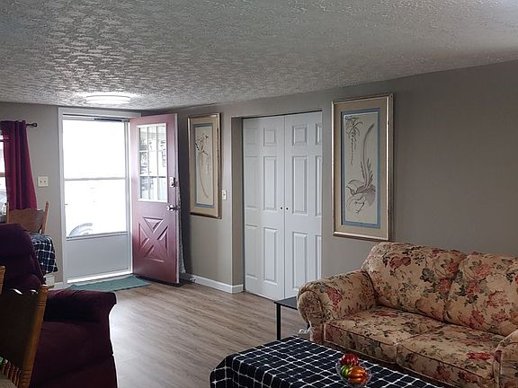 5th image of 117 S Forsythe St
