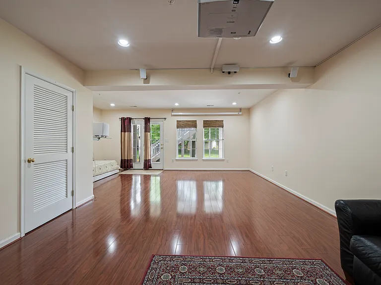 10745 Hillingdon Rd — Photo 39