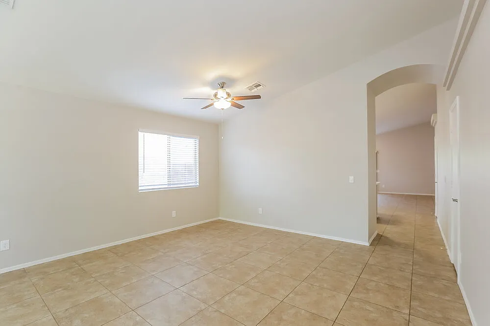3 bed, 2.0 bath, 1681 sqft, $1,745 — Photo 4