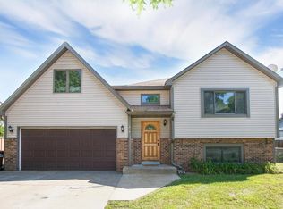 2232 English St, Saint Paul, MN 55109