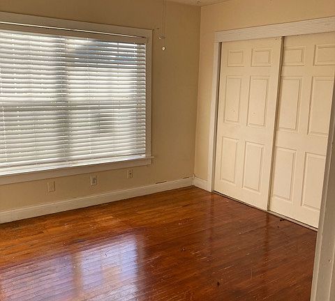 4th image of 2628 W Ave N
