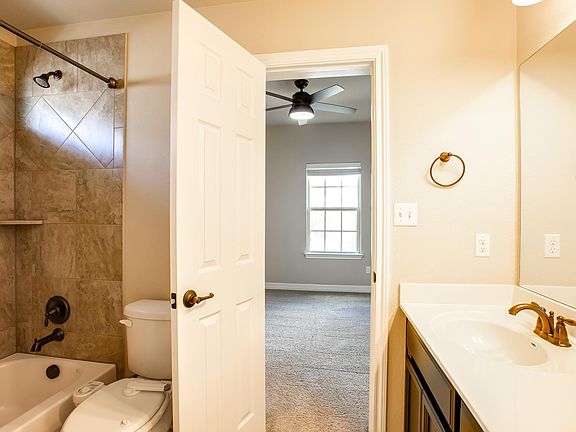 5th image of 617 Brook Meadow Trl