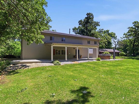 2nd image of 16032 Pleasant Valley Dr