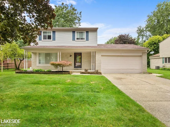 3719 Forge Dr, Troy, MI 48083
