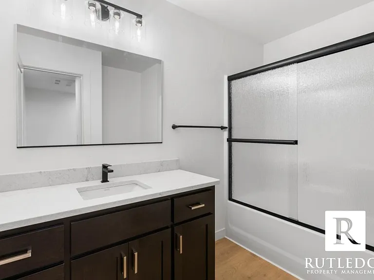 565 G St #1 — Photo 16
