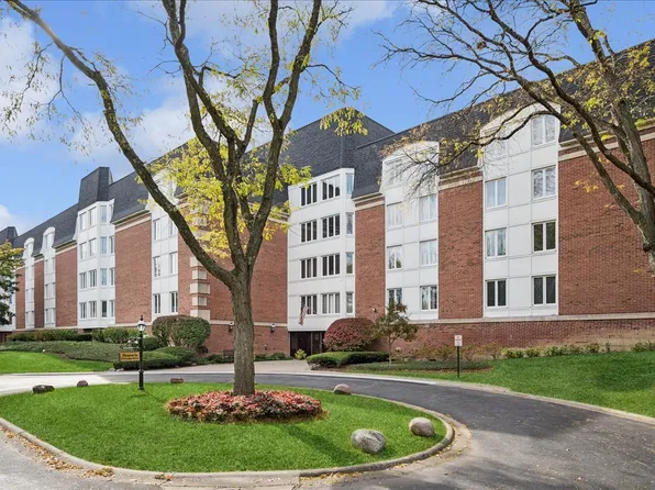 175 Lake Blvd APT 301, Buffalo Grove, IL 60089