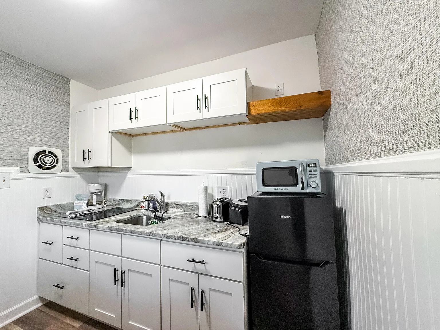 1 bed, 1064 sqft, $1,850 — Photo 3