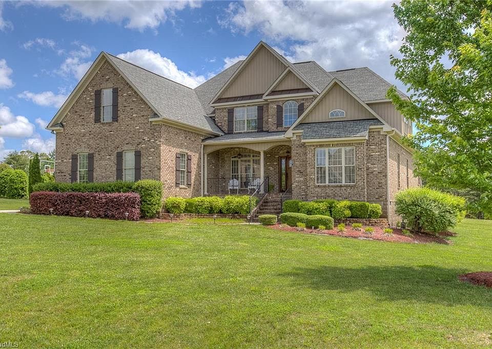 2nd image of 7554 Barbera Dr