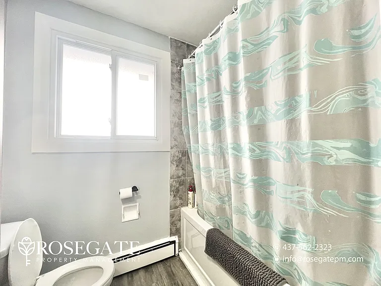 318 Erb St W #3 — Photo 16