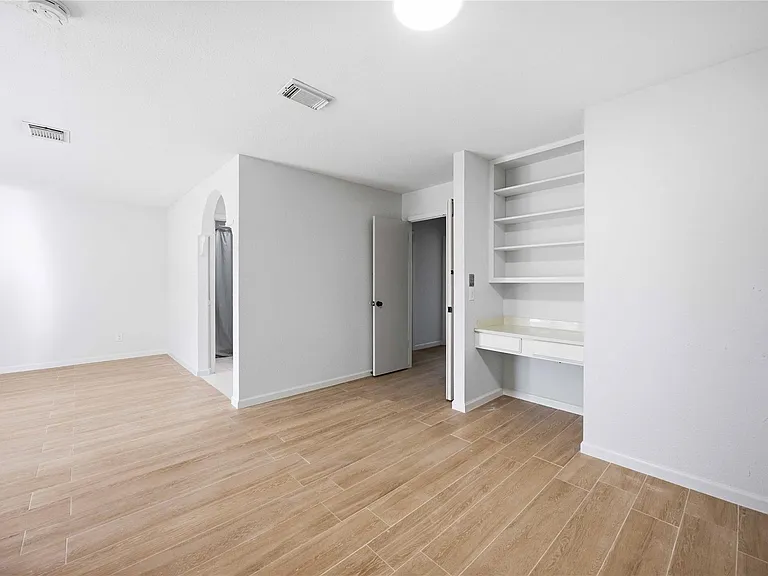 16202 Mill Point Dr — Photo 24