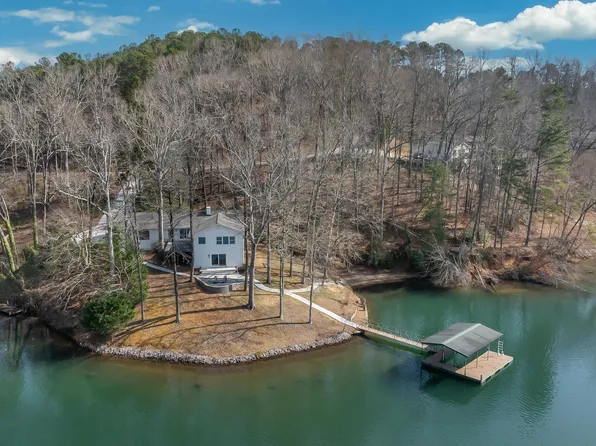 319 Harbor Dr, Seneca, SC 29672