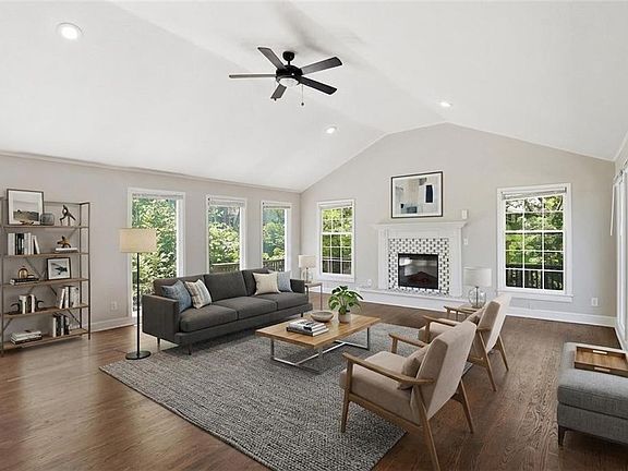5th image of 8506 Maple Ave