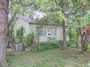 2201 Geneva St, Sioux City, IA 51103