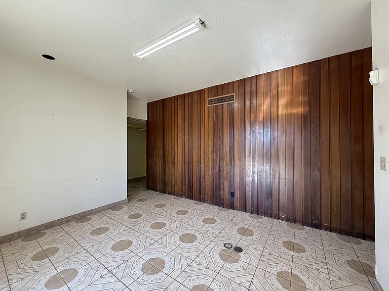 1444 N 16th St — Photo 33