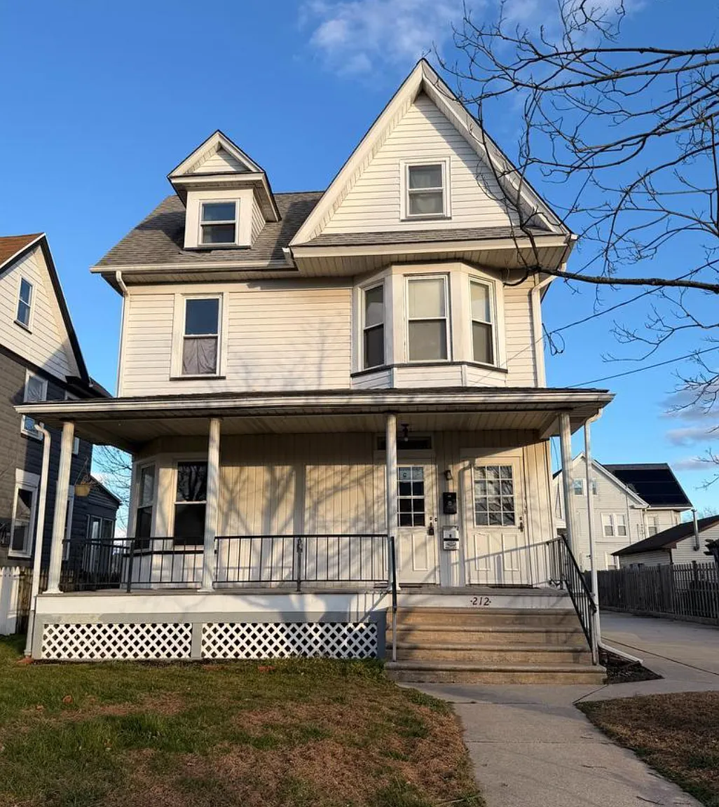 2 bed, 1612 sqft, $2,000 — Photo 1