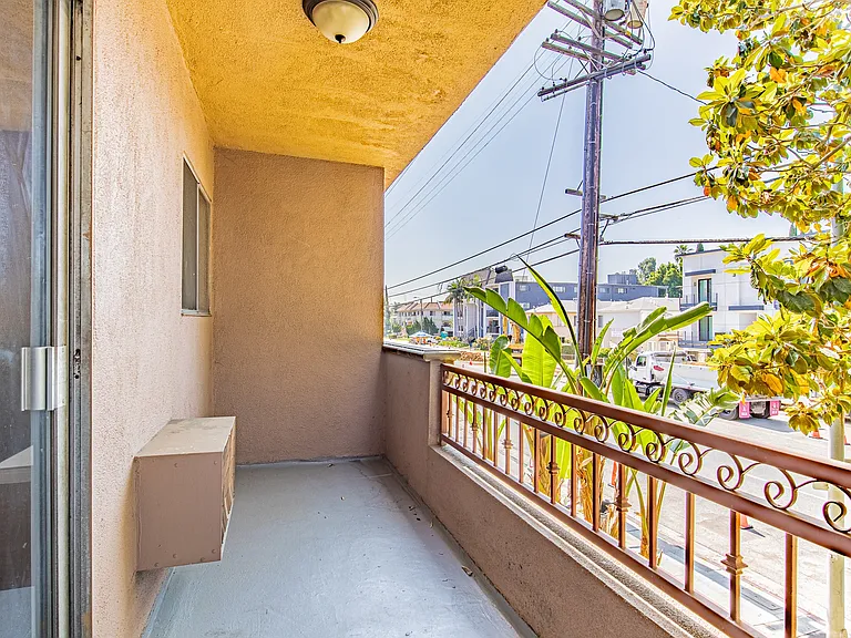 Magnolia Apartments — Photo 10
