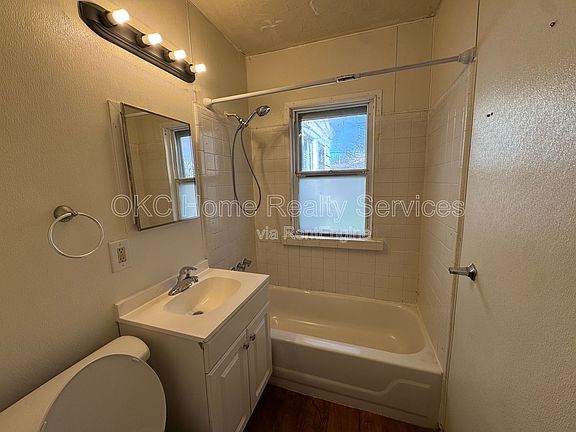 4th image of 2148 N Stonewall Ave