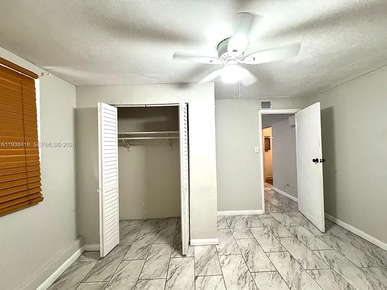 465 NE 157th Ter — Photo 11