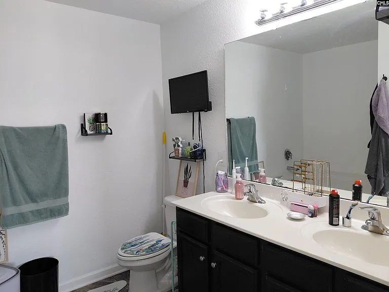 836 Chariot Way — Photo 6