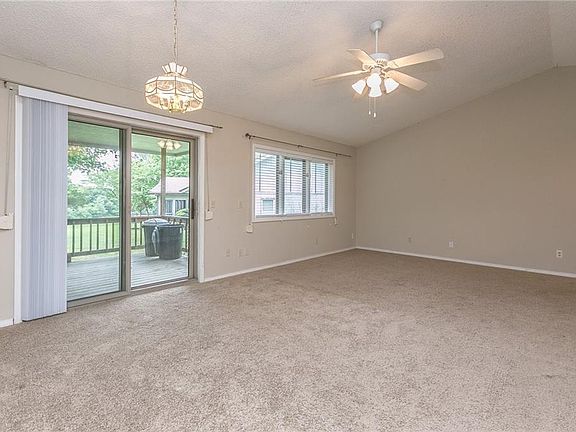 4th image of 59 Fairway Dr