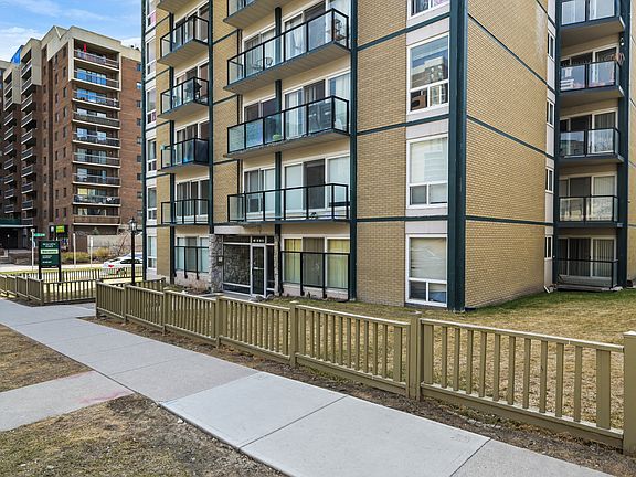 2nd image of 703 14th Ave SW #1522794