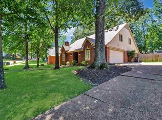 61 S Walnut Bend Rd, Cordova, TN 38018