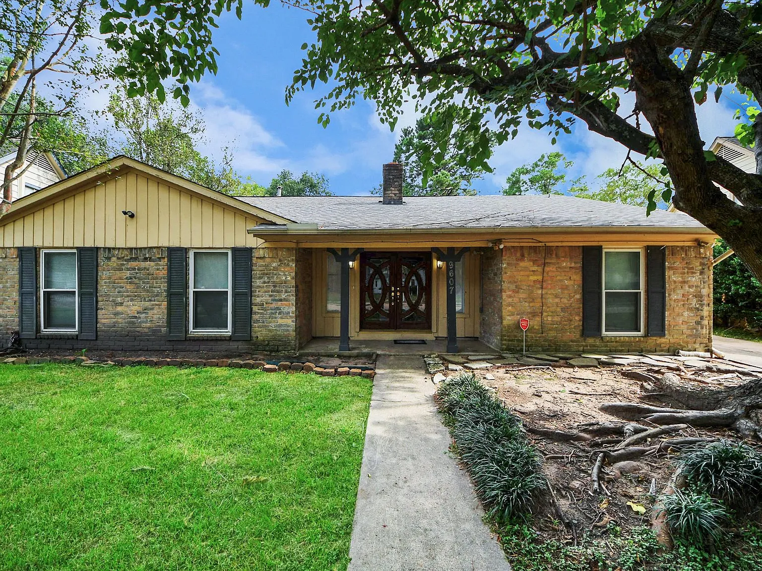 3 bed, 2.0 bath, 1879 sqft, $1,850 — Photo 1