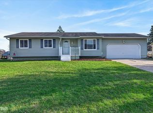 11951 Riverbend Dr, Grand Blanc, MI 48439