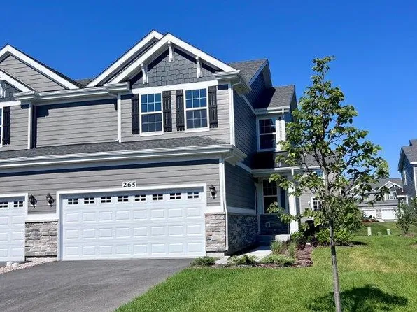 265 Canal Dr, Saint Charles, IL 60174